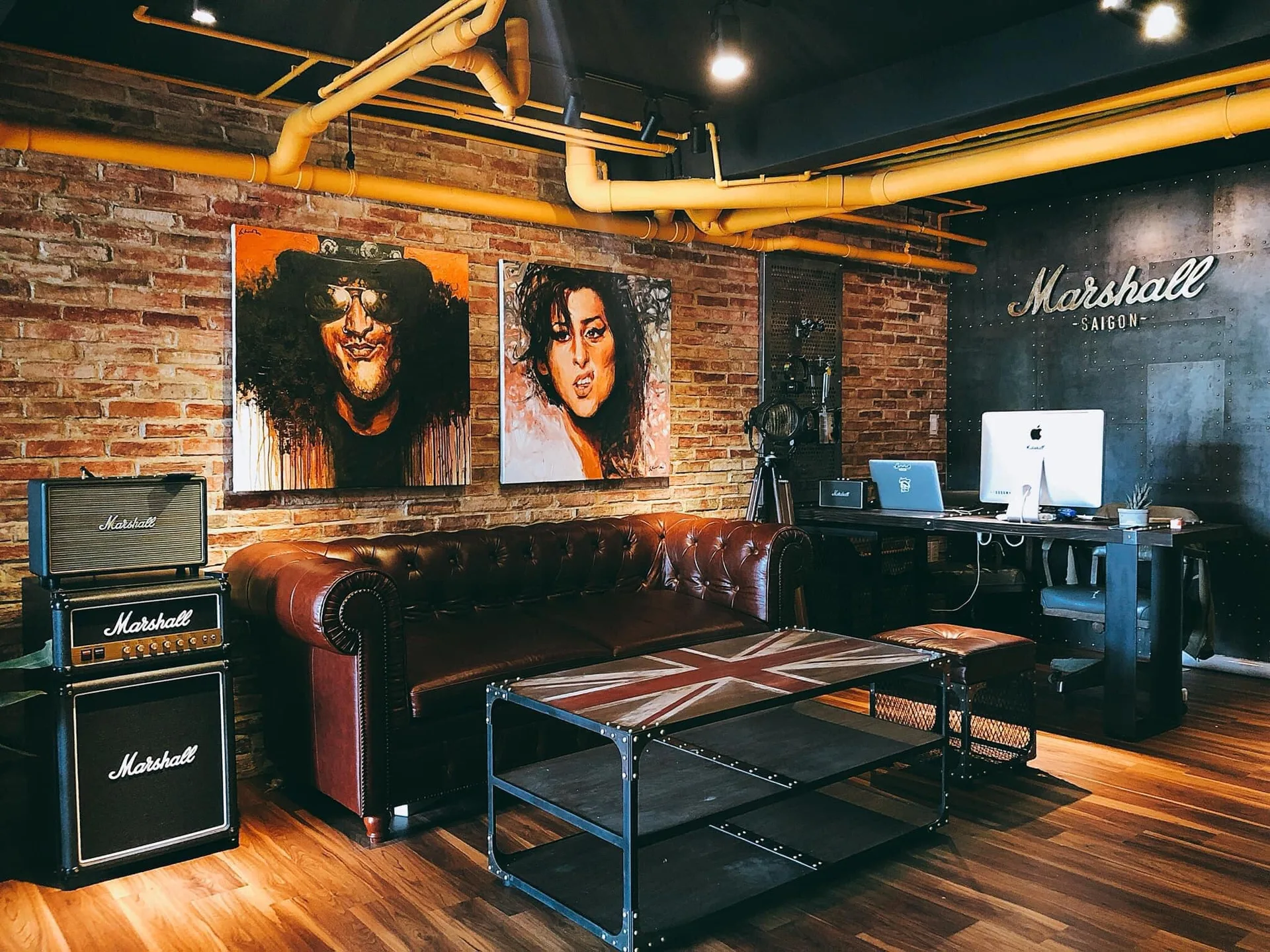 Marshall Store by District M tại Sài Gòn - cửa hàng Marshall ủy quyền đầu tiên của District M
