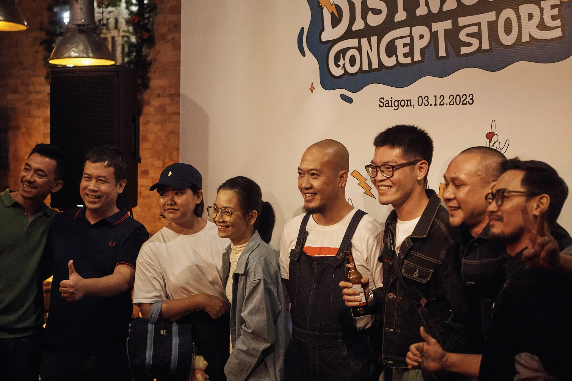 Khai trương District M Concept Store Saigon 03.12.2023 — nhóm bạn tại sự kiện